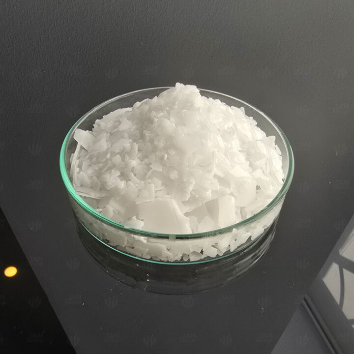 Caustic soda 4